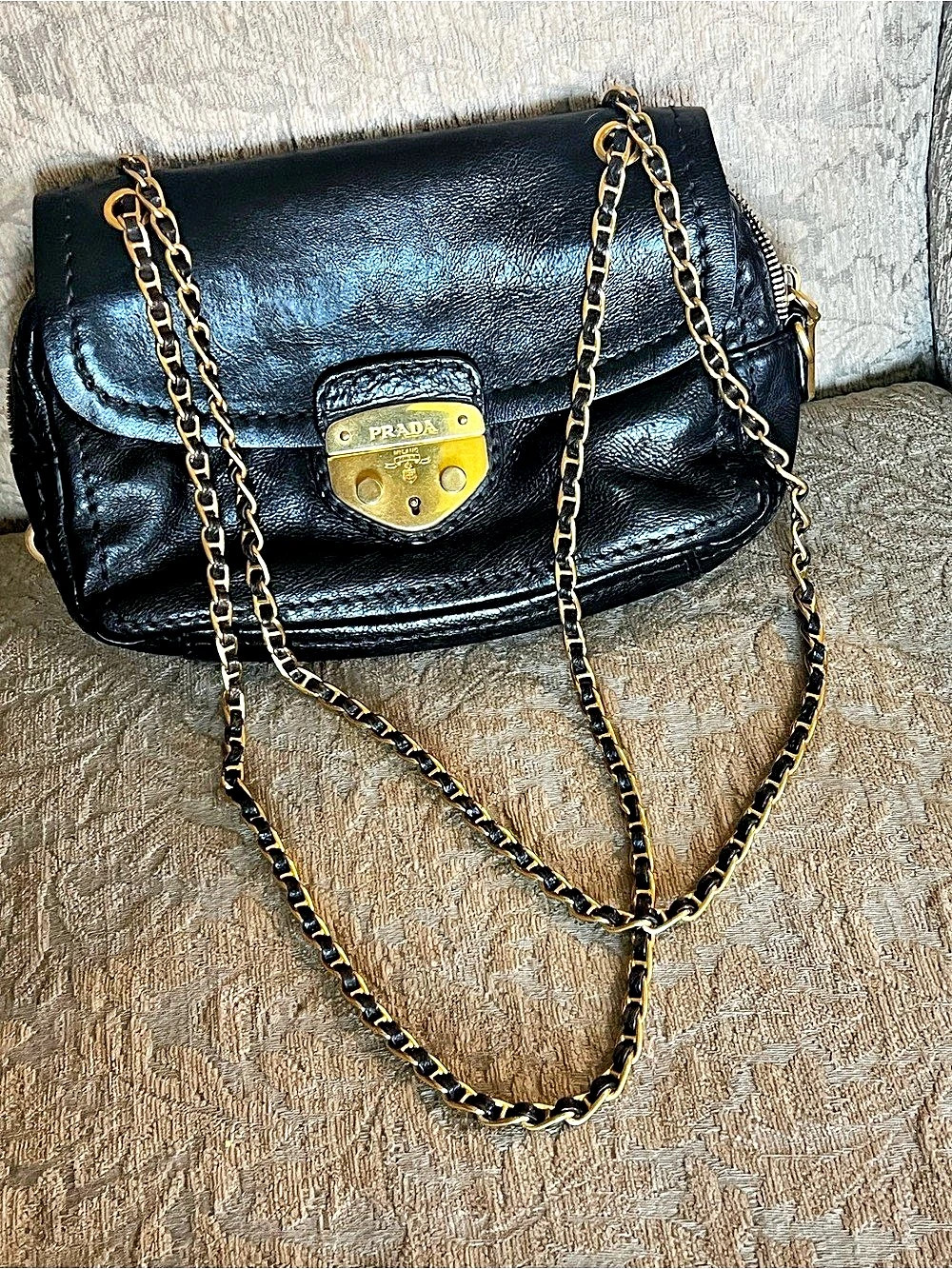 Prada Glace Calf Pushlock Chain Shoulder Bag Black